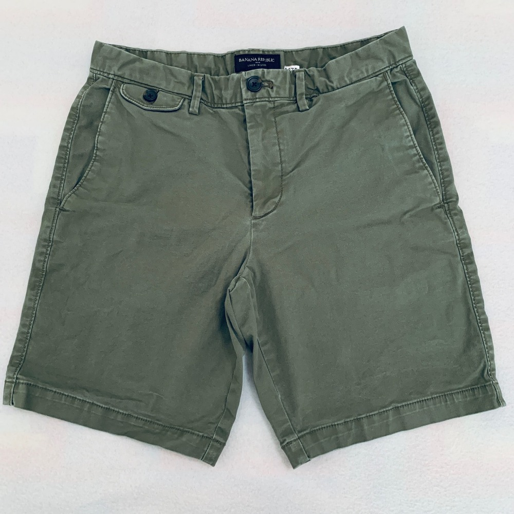 Banana Republic Lived-In Shorts Men's 30 Olive Green Cotton Stretch 9 Inch Chino